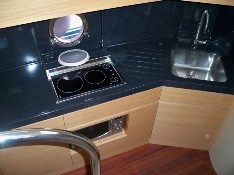 Huur een Azimut Azimut 43 Fly in Seget Donji