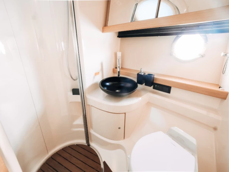 Bootverhuur Seget Donji goedkoop Azimut 43 Fly