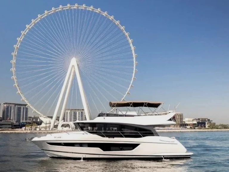 Huur Jacht met of zonder schipper Absolute in Dubai Marina
