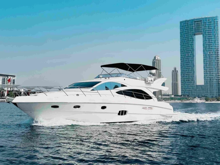 Huur Jacht met of zonder schipper Majesty Yachts in Dubai Marina