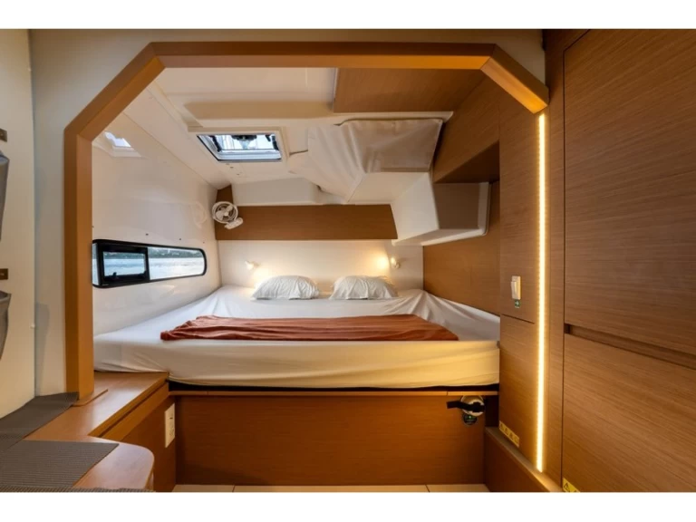 Excess Excess 11 (Owners Version) te huur van particulier of professional in Papeete