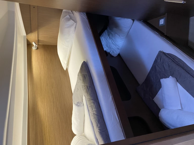 Bootverhuur Bénéteau Oceanis 40.1[G] in Álimos via SamBoat