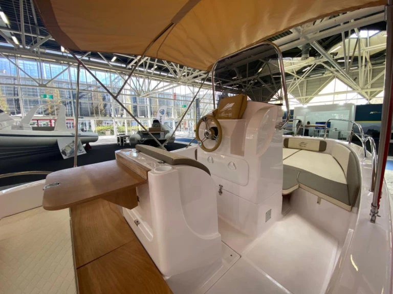 Huur Motorboot met of zonder schipper marinesite in Sirmione