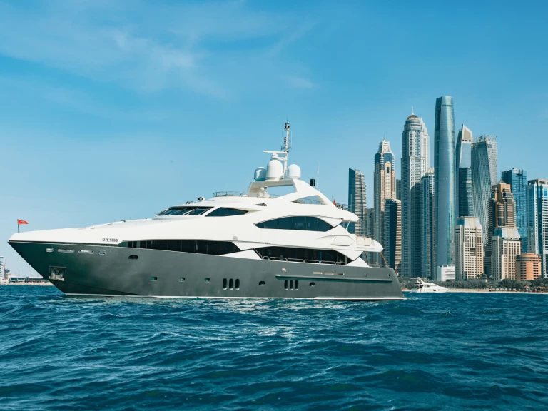 Huur een Sunseeker Encore in Dubaï harbour