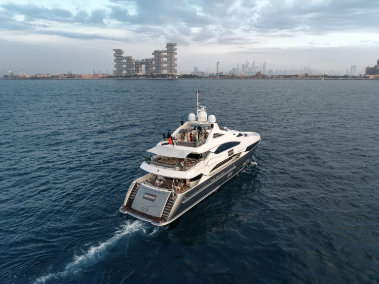 Verhuur Jacht in Dubaï harbour - Sunseeker Encore