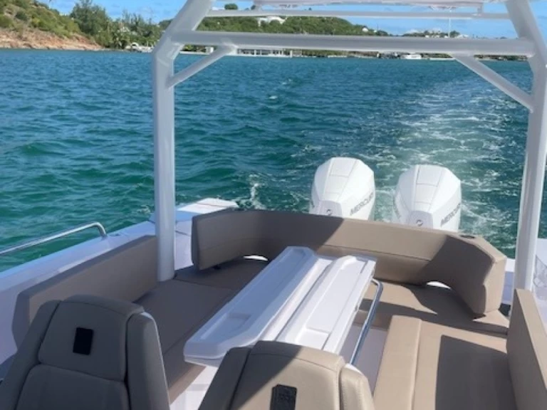 Axopar 29 Sun Top te huur van particulier of professional in Marigot