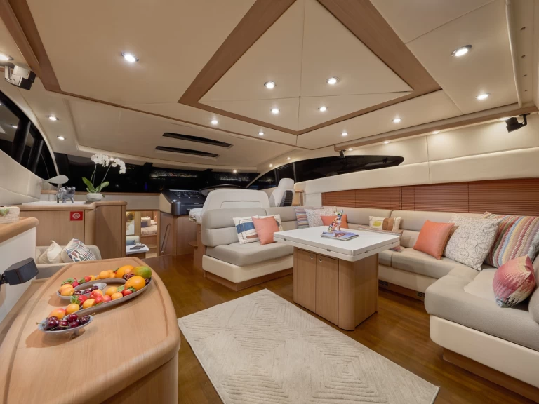 Bootverhuur Ibiza Town goedkoop Predator 72