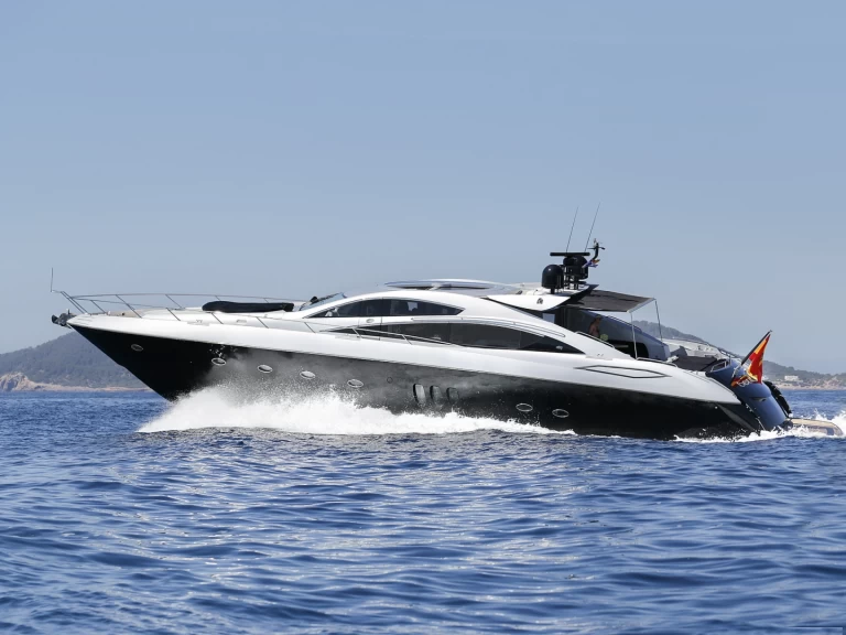 Sunseeker Predator 82 te huur van particulier of professional in Ibiza Town