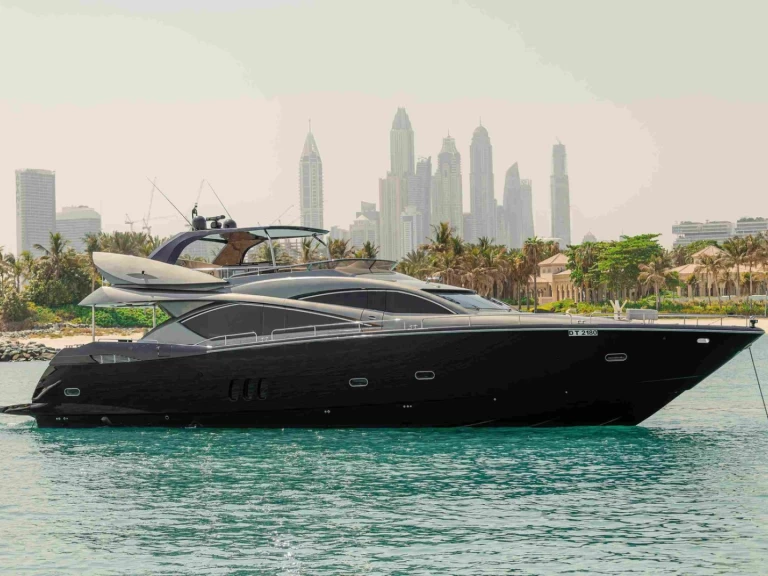 Verhuur Jacht in Dubai Marina - Sunseeker Yacht 82