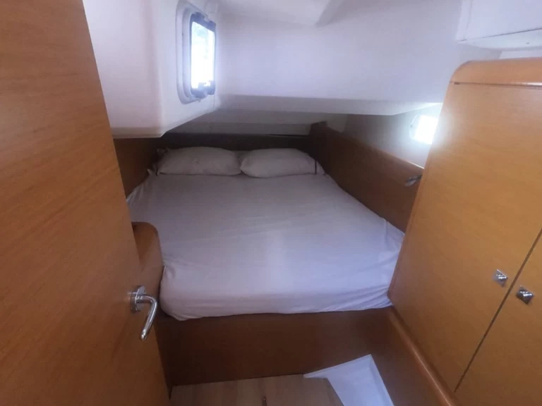 Verhuur Zeilboot in Ibiza Town - Jeanneau Sun Odyssey 449