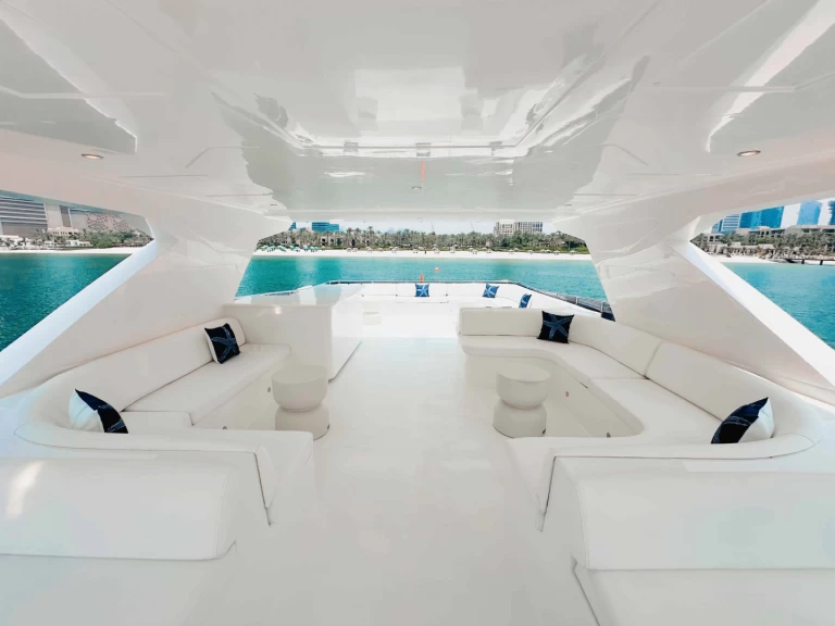 Bootverhuur Majesty Yachts 82 in Dubai Marina via SamBoat