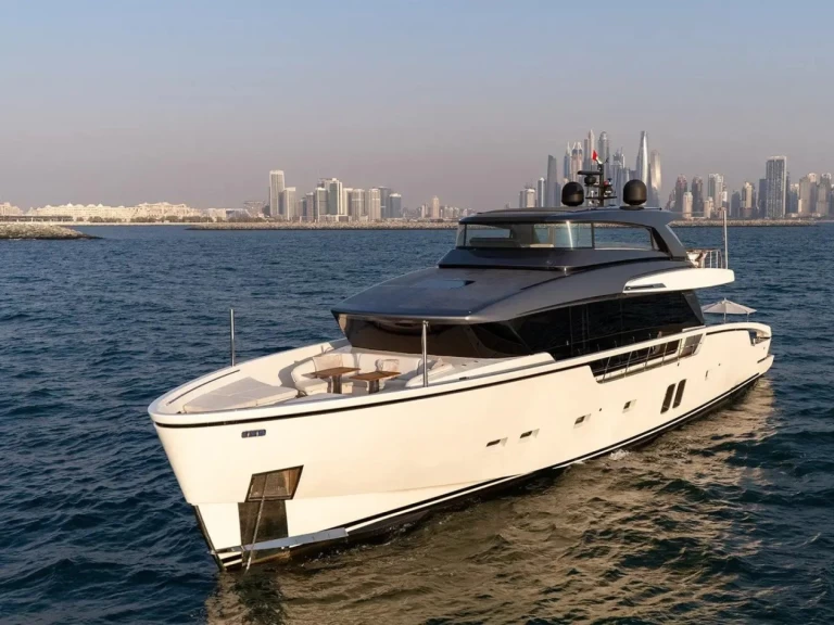 Huur een San Lorenzo San Lorenzo 88 in Dubai Marina