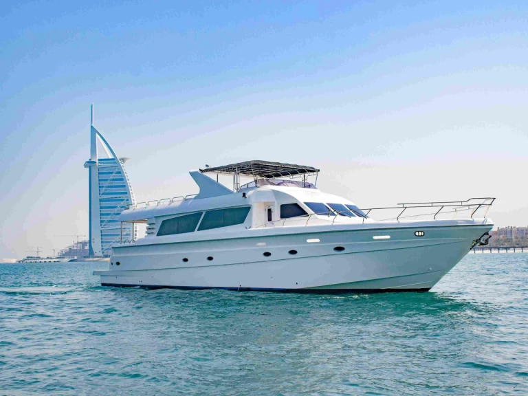 Huur een Gulf Craft 90 in Dubai Marina