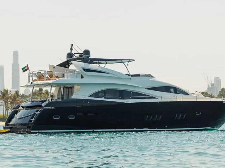 Sunseeker Yacht 90 te huur van particulier of professional in Dubai Marina