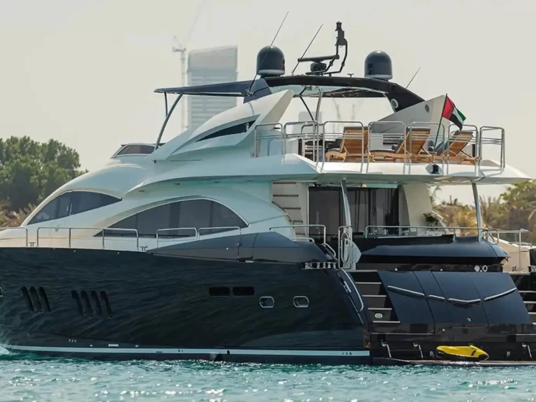 Verhuur Jacht in Dubai Marina - Sunseeker Yacht 90
