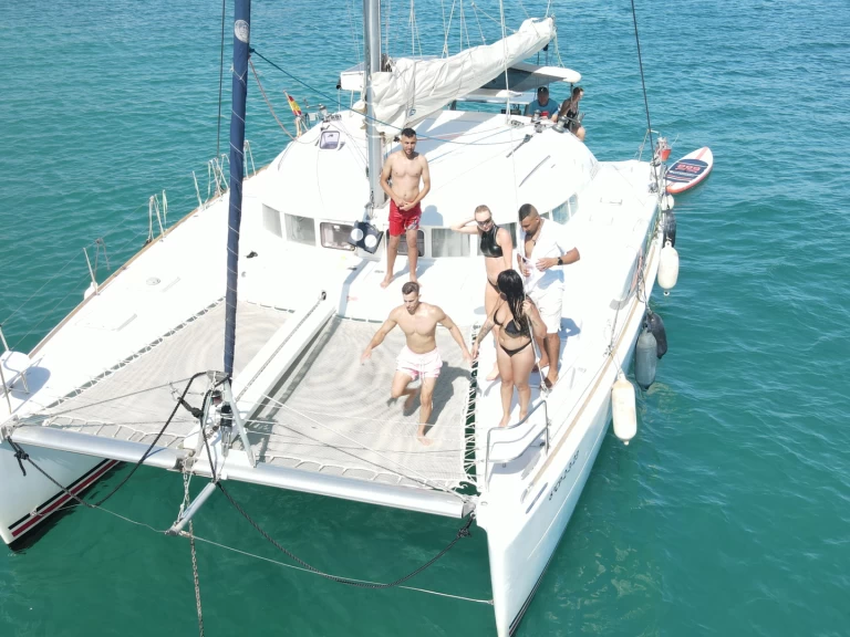 Verhuur Catamaran Lagoon met vaarbewijs