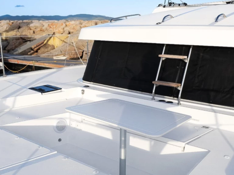 Huur een 15 BALI 3.8 CATSMART in Ajaccio