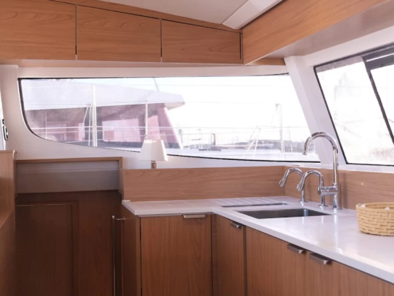 Bootverhuur Ajaccio goedkoop BALI 3.8 CATSMART