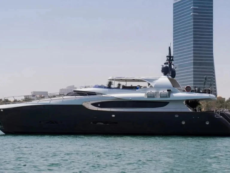 Bootverhuur NEDSHIP 100’  in Dubai Marina via SamBoat