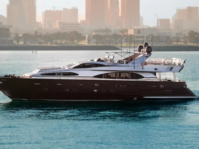 Bootverhuur Azimut Azimut 100  in Dubai Marina via SamBoat