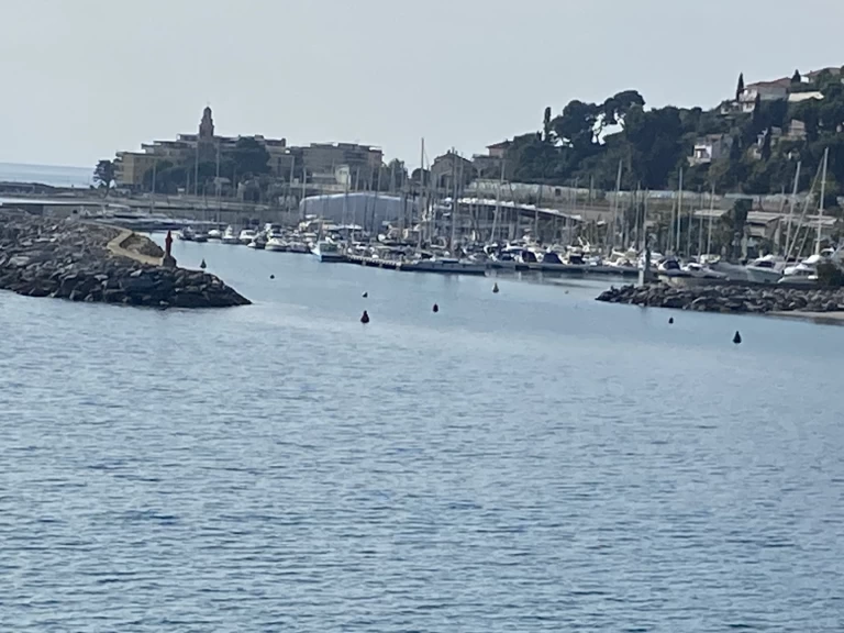 Huur een Bavaria Bavaria 42 Cruiser in San Lorenzo al Mare