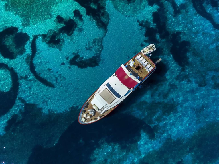 Huur een Custom KORAB in Rijeka