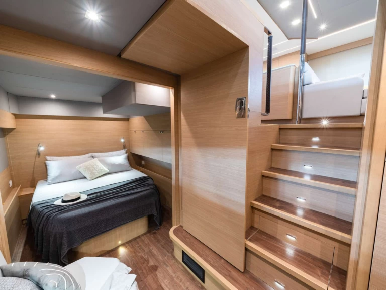 Bootverhuur Piraeus goedkoop Mary's Grace