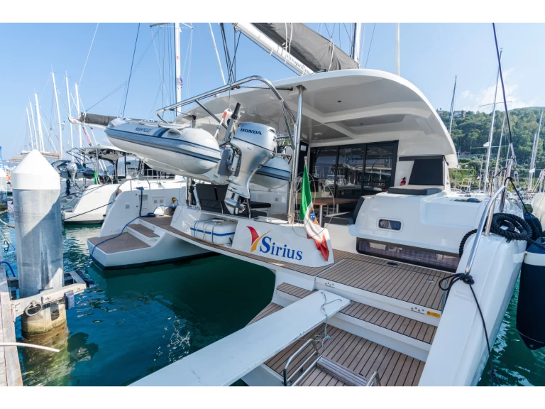 Verhuur Catamaran in Castellammare del Golfo - Lagoon Lagoon 42