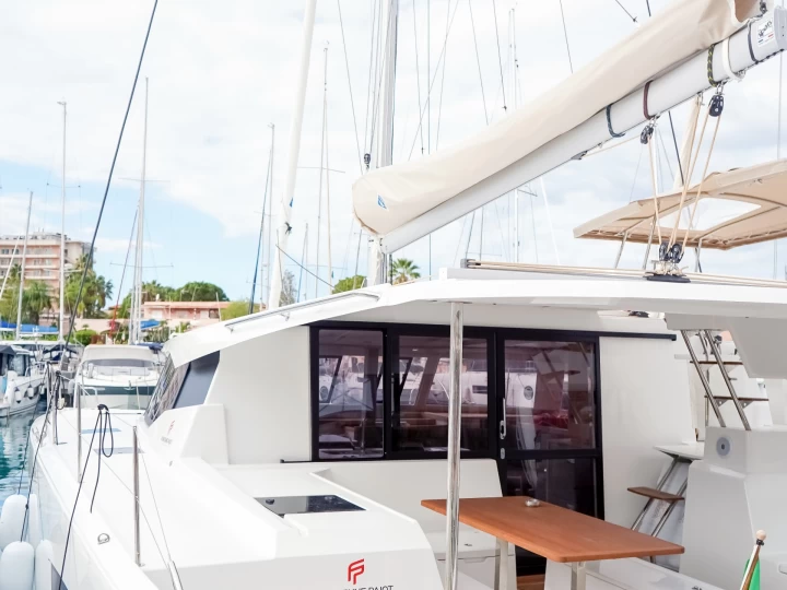 Bootverhuur Fountaine Pajot Astrea 42 in Furnari via SamBoat