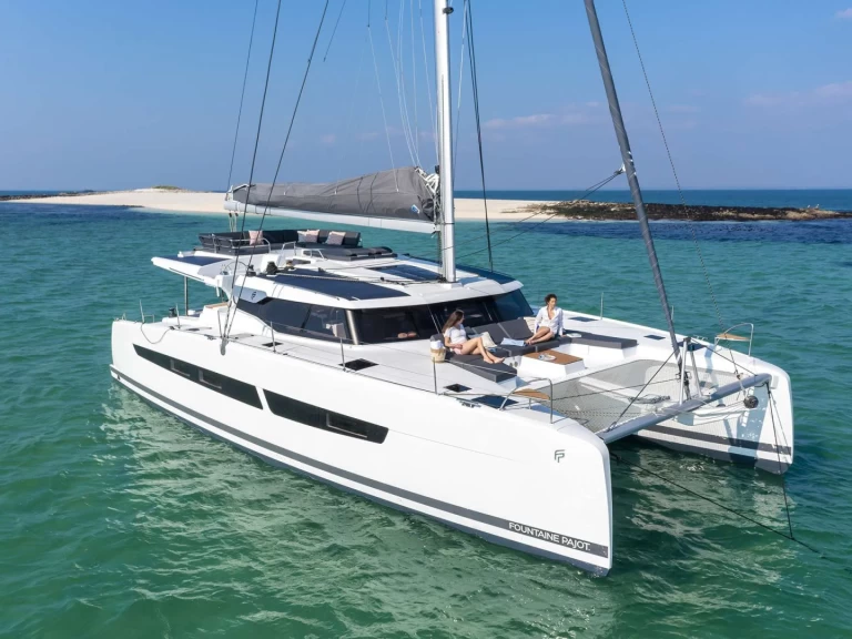 Verhuur Catamaran Fountaine Pajot met vaarbewijs