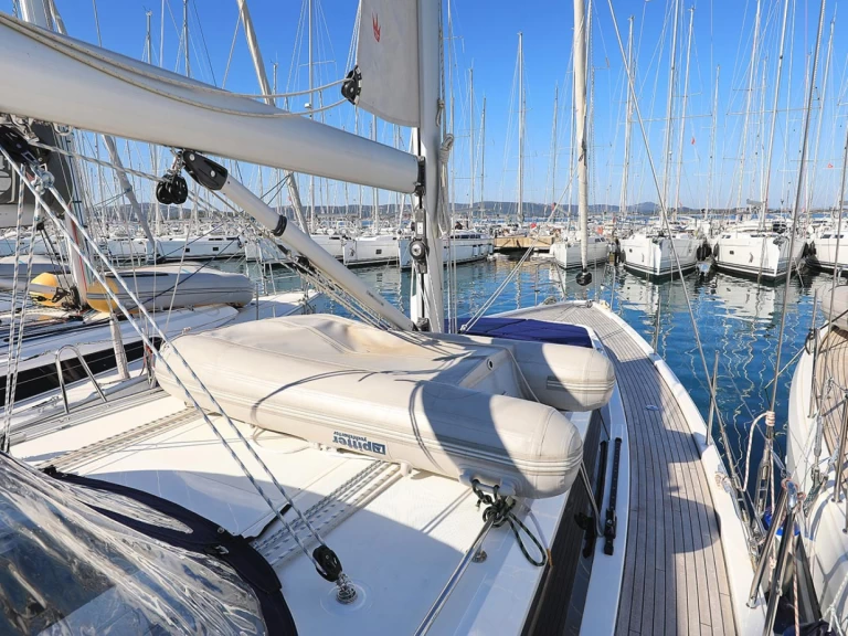 Bootverhuur Biograd na Moru goedkoop Bavaria C42