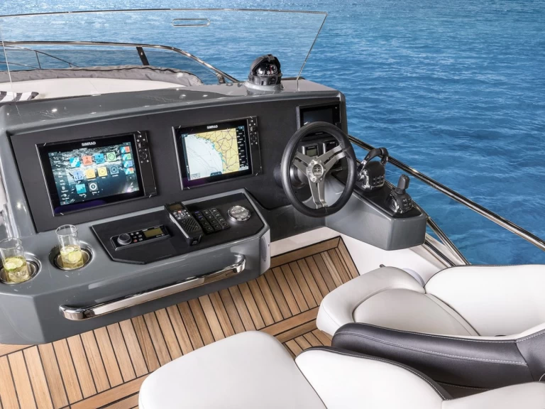 Verhuur Motorboot Bavaria met vaarbewijs