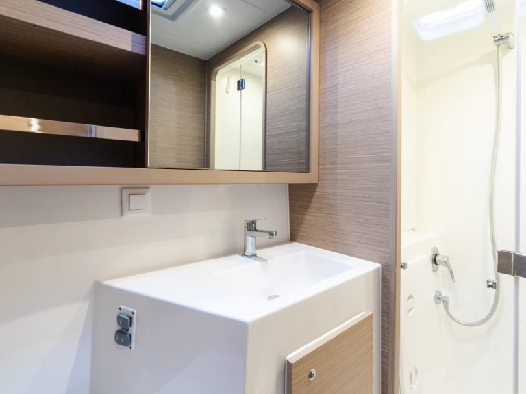 Huur een Lagoon Lagoon 42 in Castellammare del Golfo