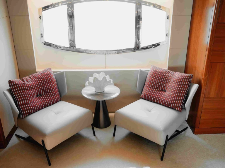 Bootverhuur Majesty Yachts 110 in Dubai Marina via SamBoat