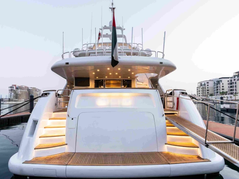 Benetti 114 te huur van particulier of professional in Dubai Marina