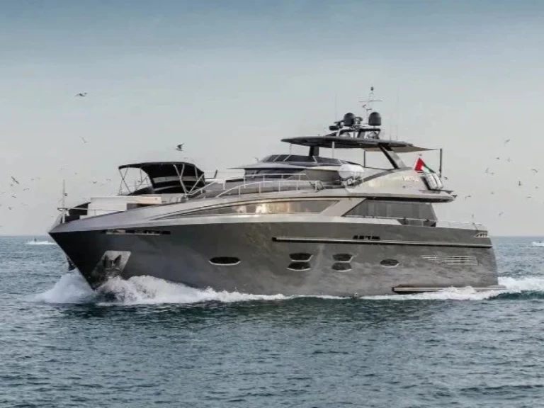 Huur een lOGOS 115 in Dubai Marina