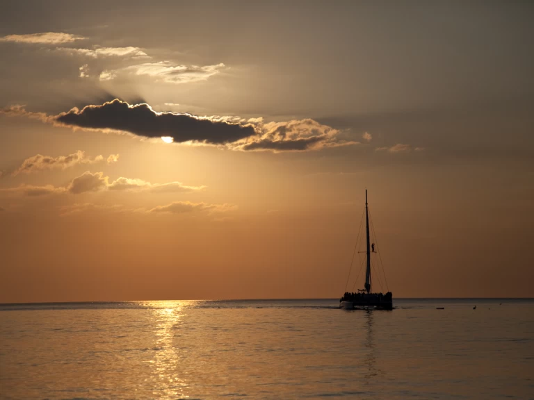 Verhuur Catamaran in Montego Bay - Custom Made custom