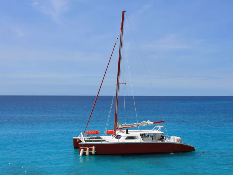 Verhuur Catamaran Custom Made met vaarbewijs