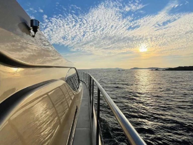 Bootverhuur Mykonos (City) goedkoop Leopard 24