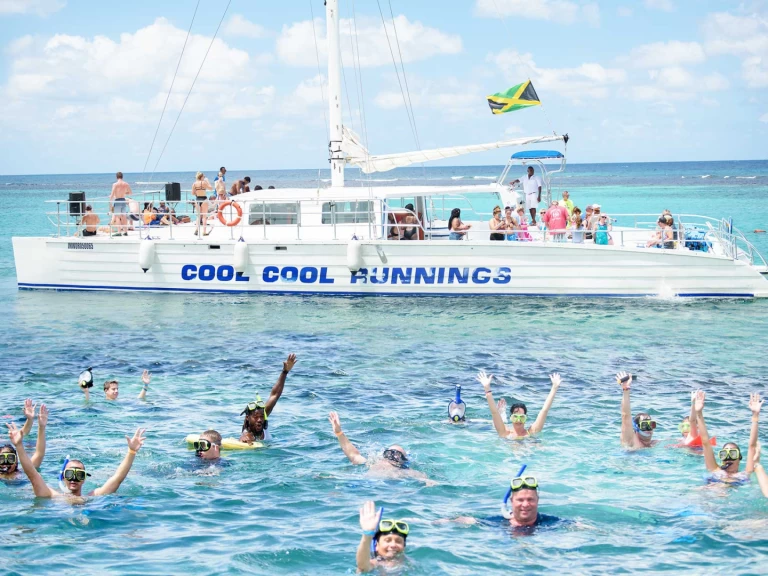 Catamaran te huur in Ocho Rios voor de beste prijs