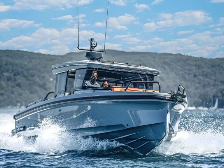 Bootverhuur Axopar Axopar 37 XC Cross Cabin in Mykonos (City) via SamBoat