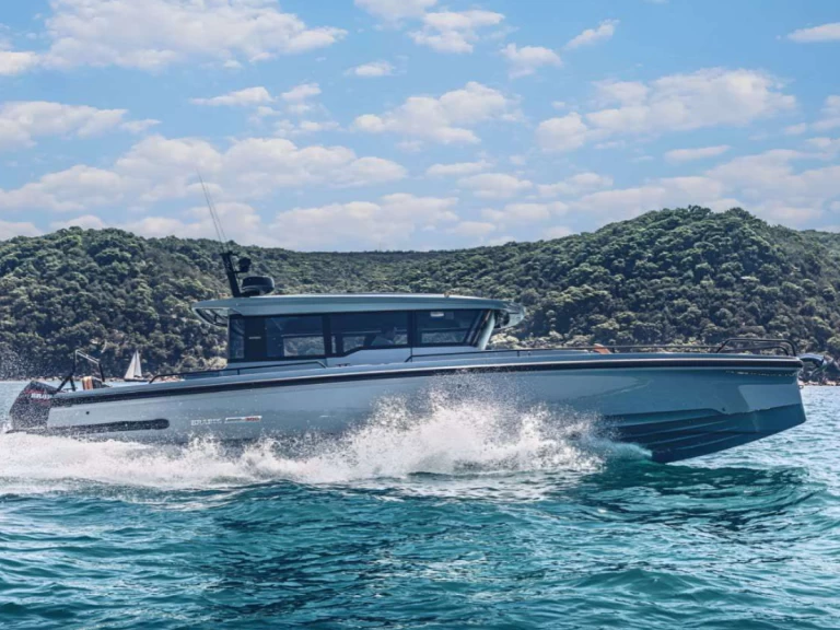 Verhuur Motorboot Axopar met vaarbewijs