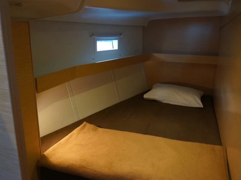 Jachthuur in Gouviá - Elan Elan Impression 50[G] via SamBoat