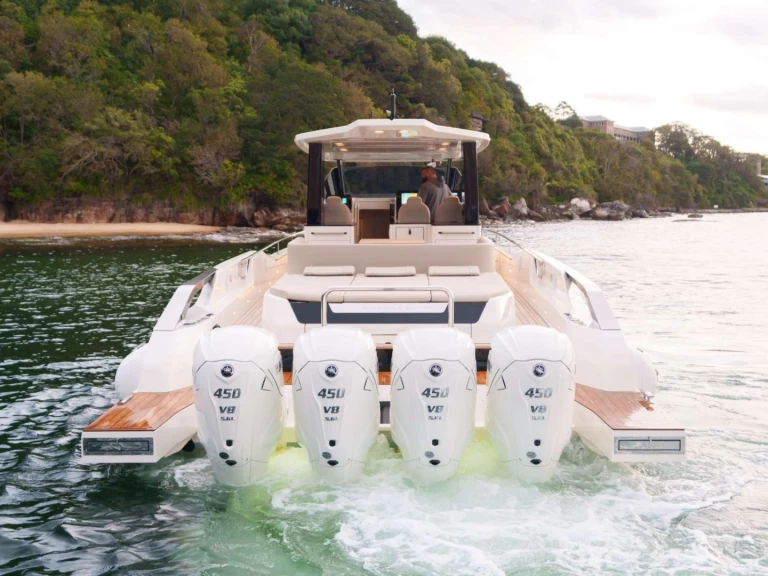 Capelli STRADIVARI 52 te huur van particulier of professional in Marine de Sant'Ambrogio