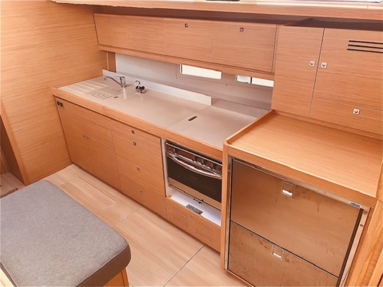 Jachthuur in Gouviá - Dufour Dufour 460 Grand Large via SamBoat