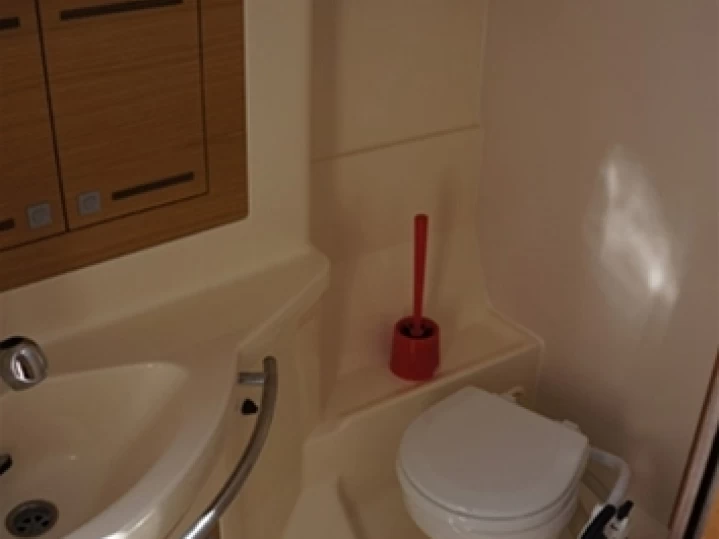 Huur Zeilboot met of zonder schipper Elan in Gouviá