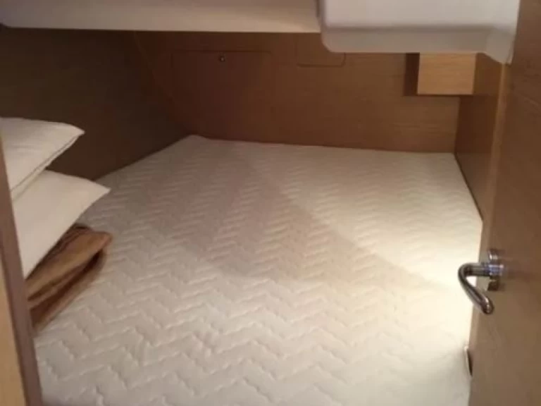 Bootverhuur Dufour Dufour 412 Grand large[G] in Gouviá via SamBoat