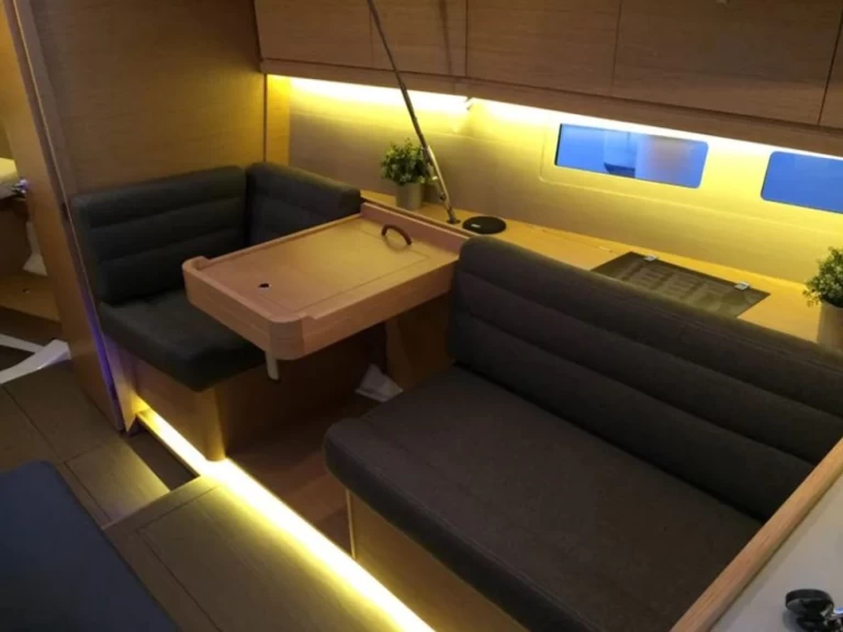 Verhuur Zeilboot in Gouviá - Dufour Dufour 412 Grand large[G]