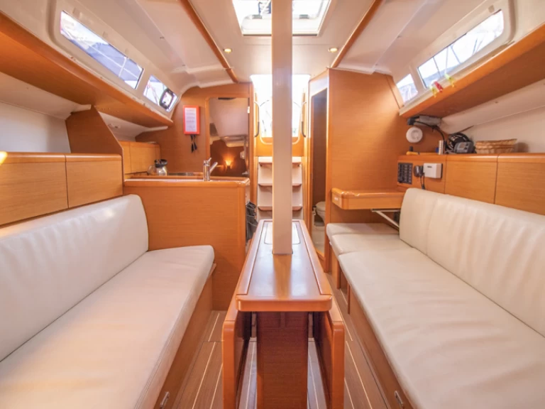 Bootverhuur Agía Effimía goedkoop Sun Odyssey 33i