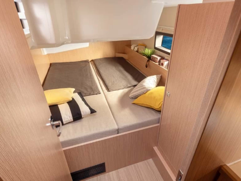 Bootverhuur Bavaria Bavaria C38 in Agía Effimía via SamBoat